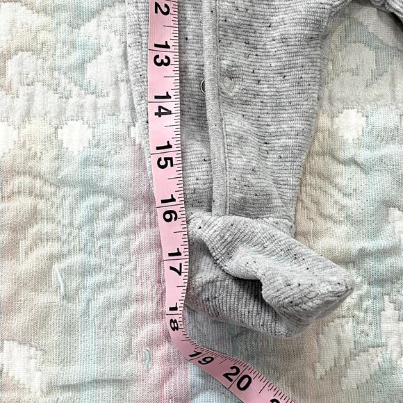 Polar Bear Gray Bodysuit  2-3 Months Boys & Girls - Picture 8 of 10